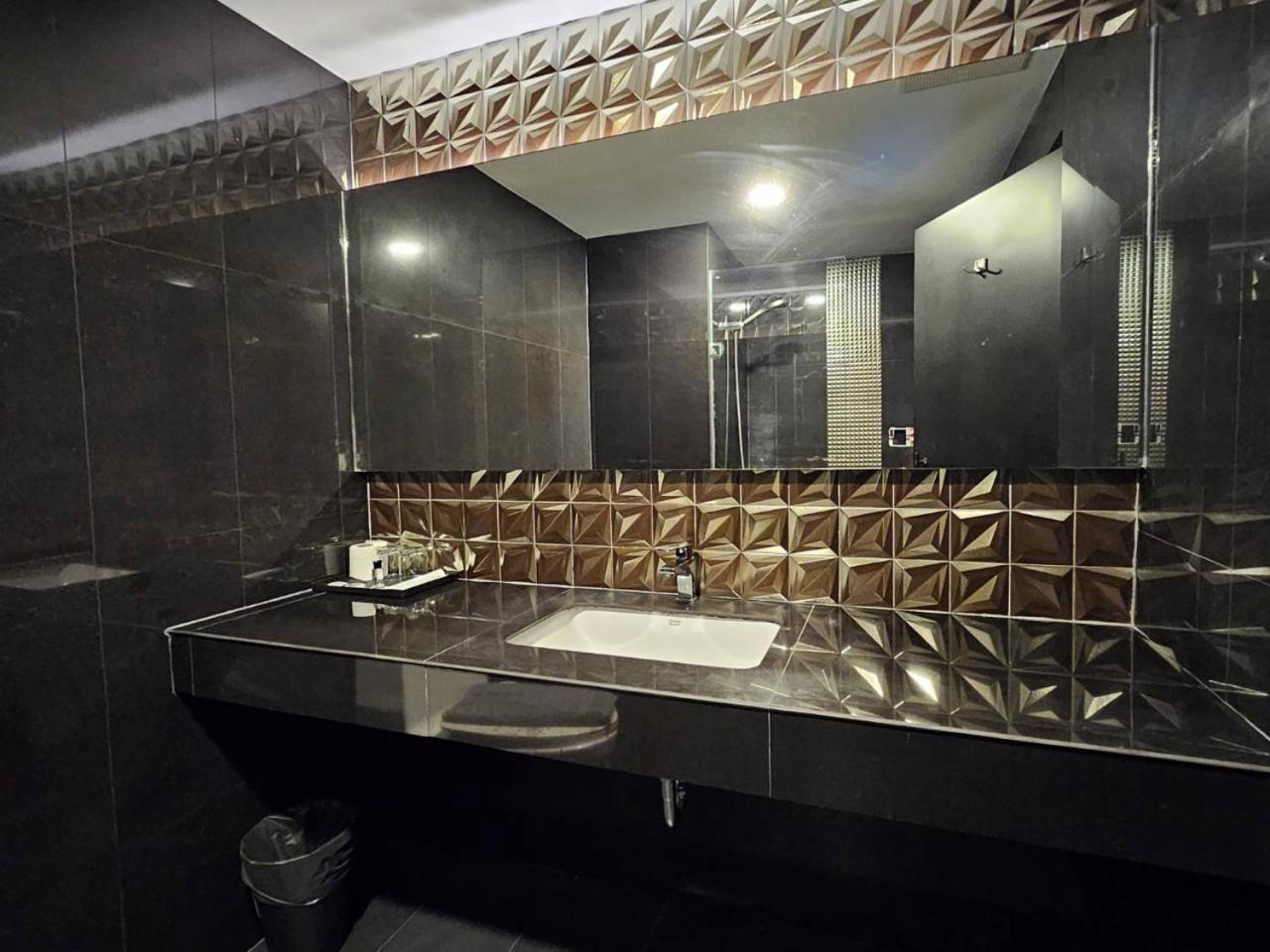 Oscar Palace Hotel & Wellness Center Ban Khlong Phruan Экстерьер фото
