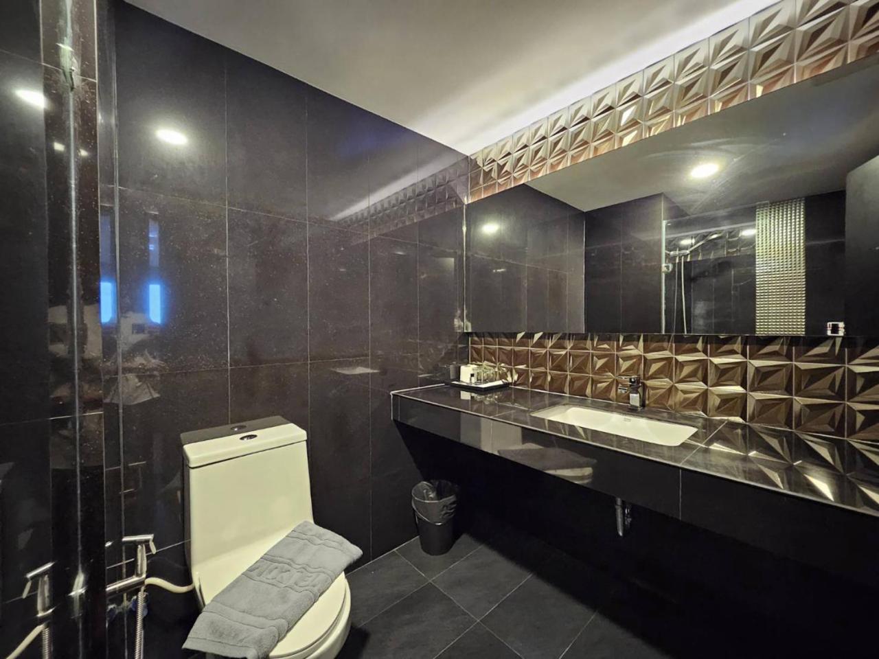 Oscar Palace Hotel & Wellness Center Ban Khlong Phruan Экстерьер фото